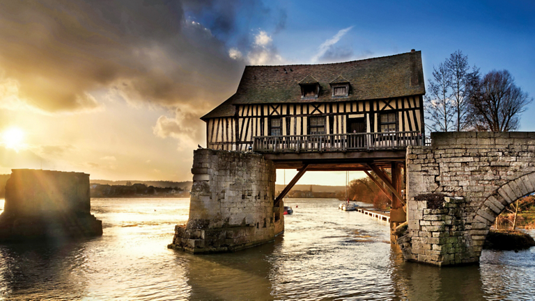 NEW River Cruise: Holiday Spirit Along the Seine