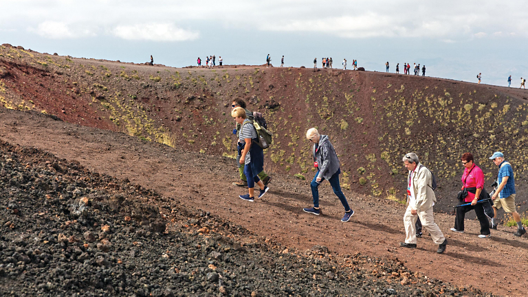 11 Journeys for Majestic Mountain Views