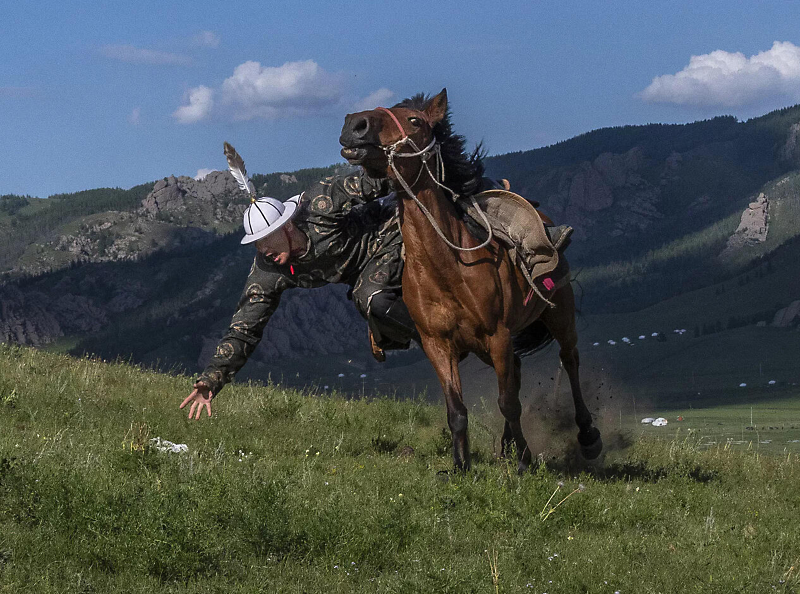 2025 Winning Photo - Mongolian rider and his steed