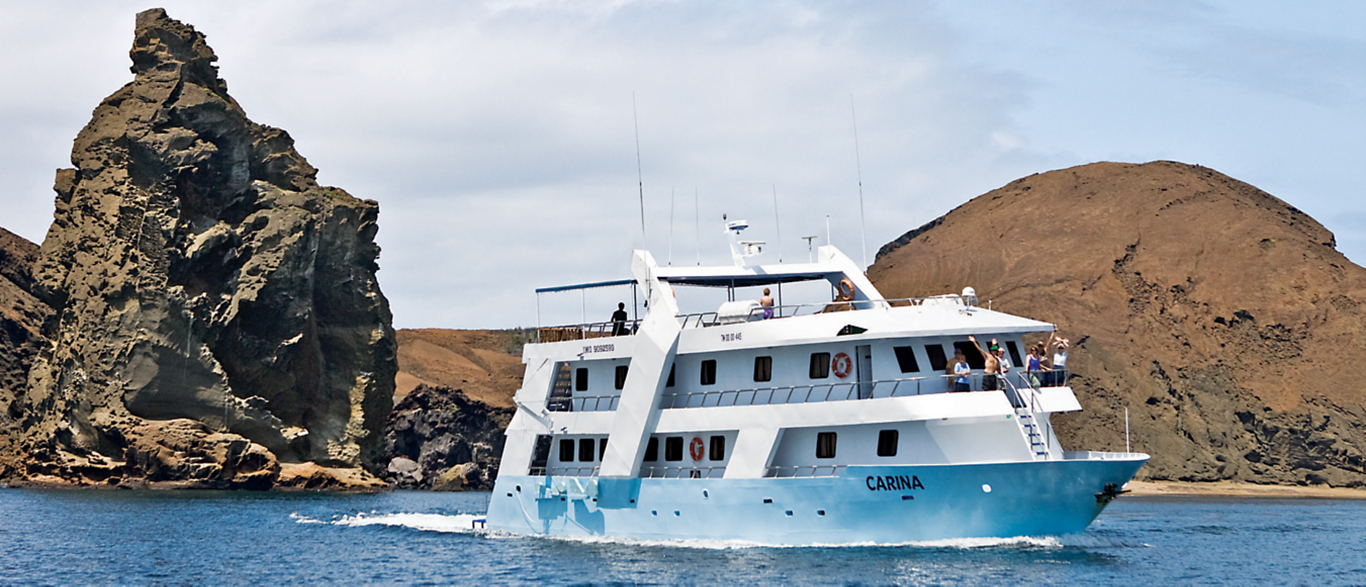 galapagos islands small boat tours