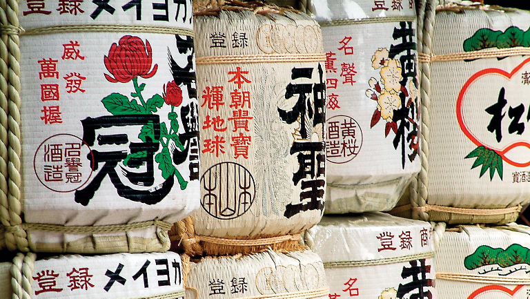 Explore 7 Unique Markets & Local Spots with O.A.T. Trip Experience Leaders