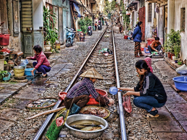 f5bb137fb37c45e0ae24af4f015accbf