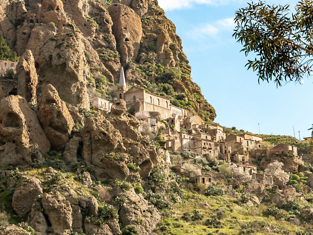 205155e8ce8640a18a2baf4f00c7db04