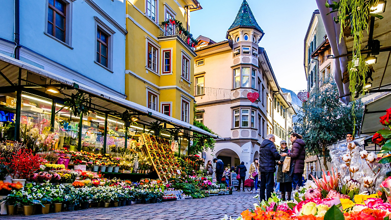 Mother's Day Around the World: 7 Celebrations from O.A.T. Destinations