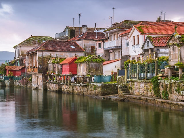 0d4bc9105a474f55a4f1b40c012ea6a9