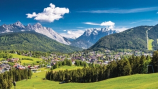 Romantic Villages of Alpine Europe